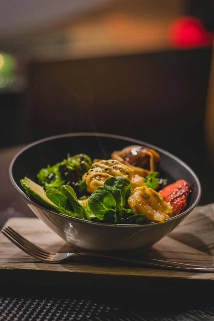 Delicious grilled shrimp salad with fresh vegetables, perfect for a healthy meal.
